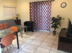 Отель Beautiful New Home in Burbank 1bd  Бербанк